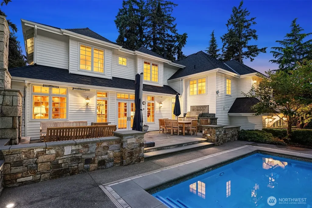 8826 NE 2nd Place Medina WA 98039