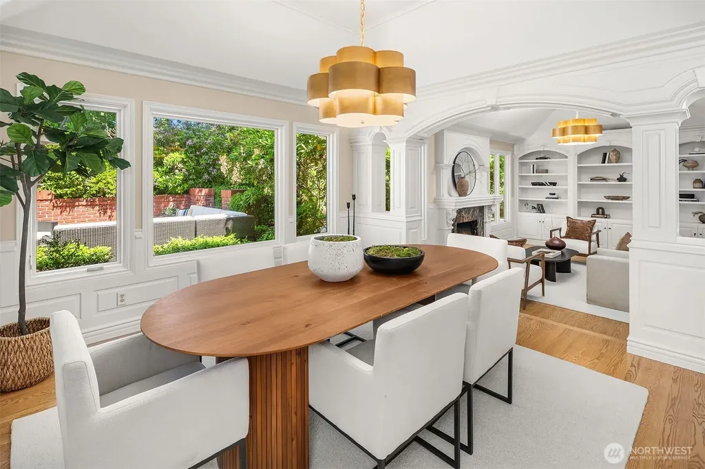 8826 NE 2nd Place Medina WA 98039