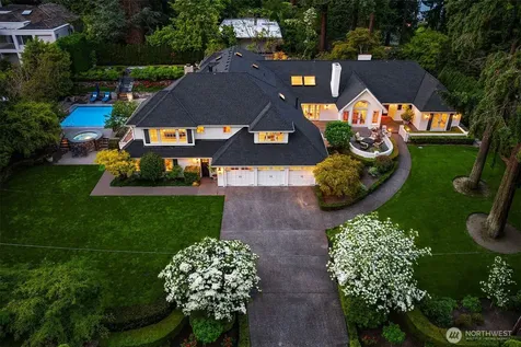 8826 NE 2nd Place Medina WA 98039