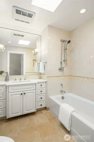 8826 NE 2nd Place Medina WA 98039
