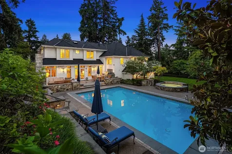 8826 NE 2nd Place Medina WA 98039