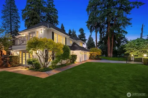 8826 NE 2nd Place Medina WA 98039