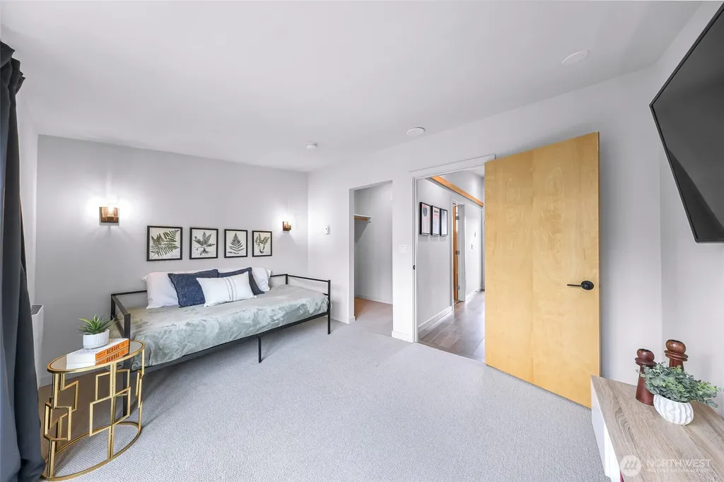 2265 14th Avenue W Seattle WA 98119