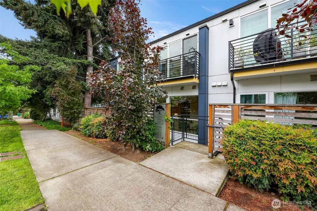 2265 14th Avenue W Seattle WA 98119