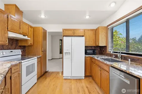 826 169th Place SW Lynnwood WA 98037