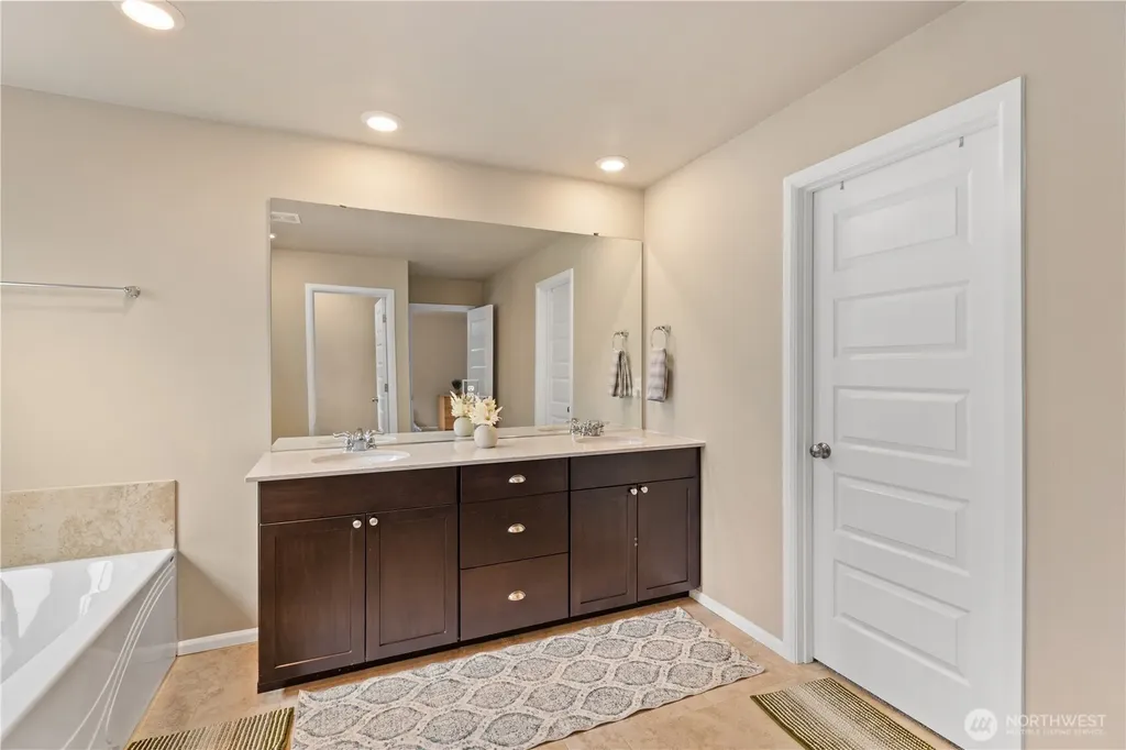26832 199th Avenue SE Covington WA 98042