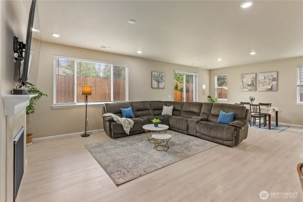 26832 199th Avenue SE Covington WA 98042
