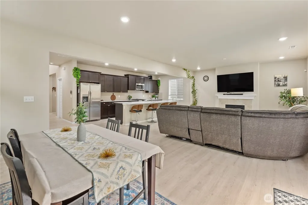 26832 199th Avenue SE Covington WA 98042