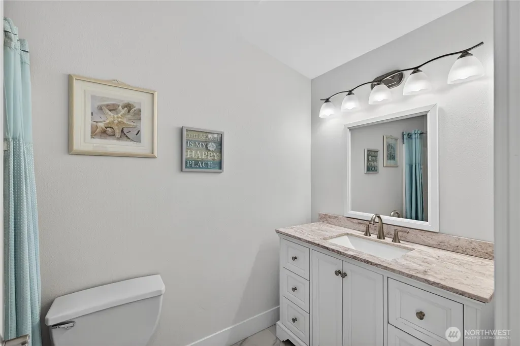 5012 Macbeth Drive Anacortes WA 98221