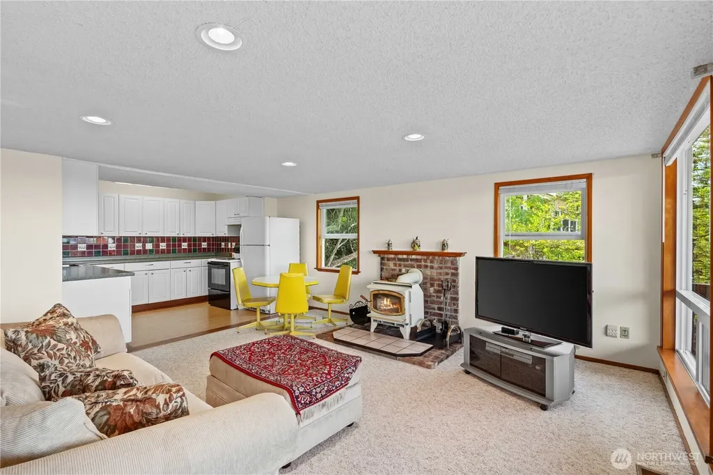 29015 15th Place S Federal Way WA 98003