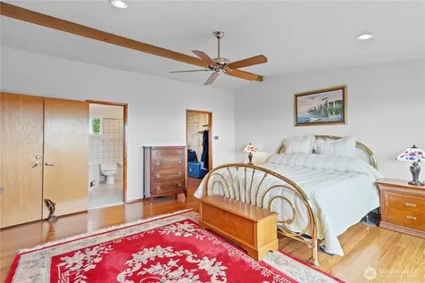 29015 15th Place S Federal Way WA 98003