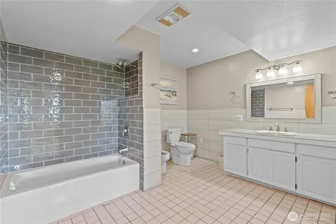 29015 15th Place S Federal Way WA 98003