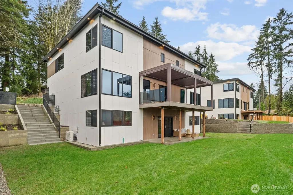 7903 240th Street SW Edmonds WA 98026