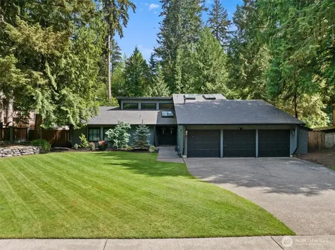 2404 Manorwood Drive SE Puyallup WA 98374