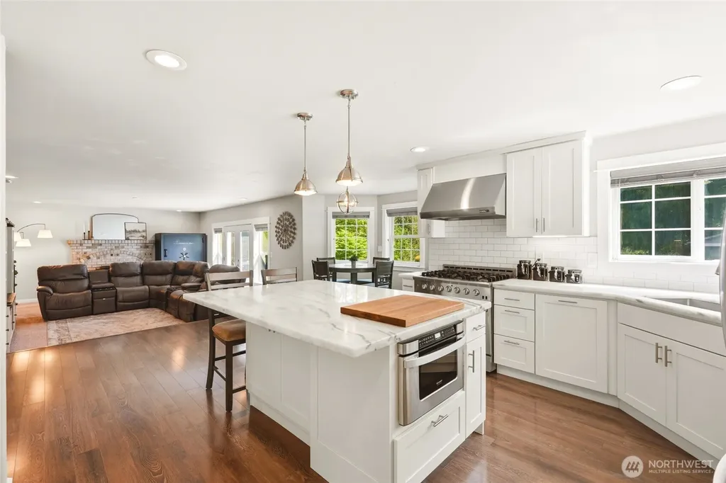 24015 SE 380th Street Enumclaw WA 98022