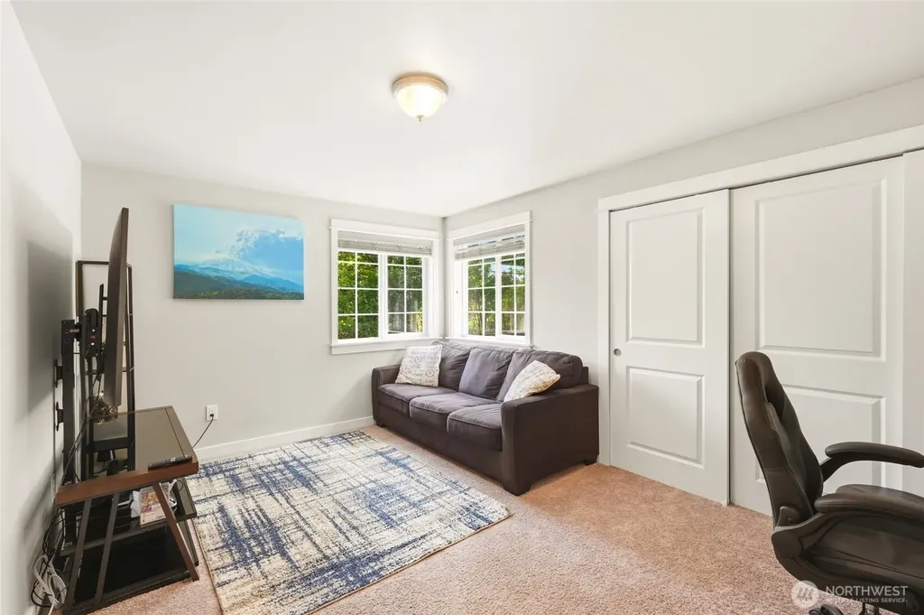24015 SE 380th Street Enumclaw WA 98022