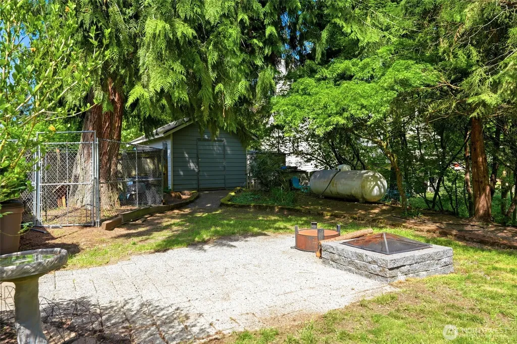 24015 SE 380th Street Enumclaw WA 98022