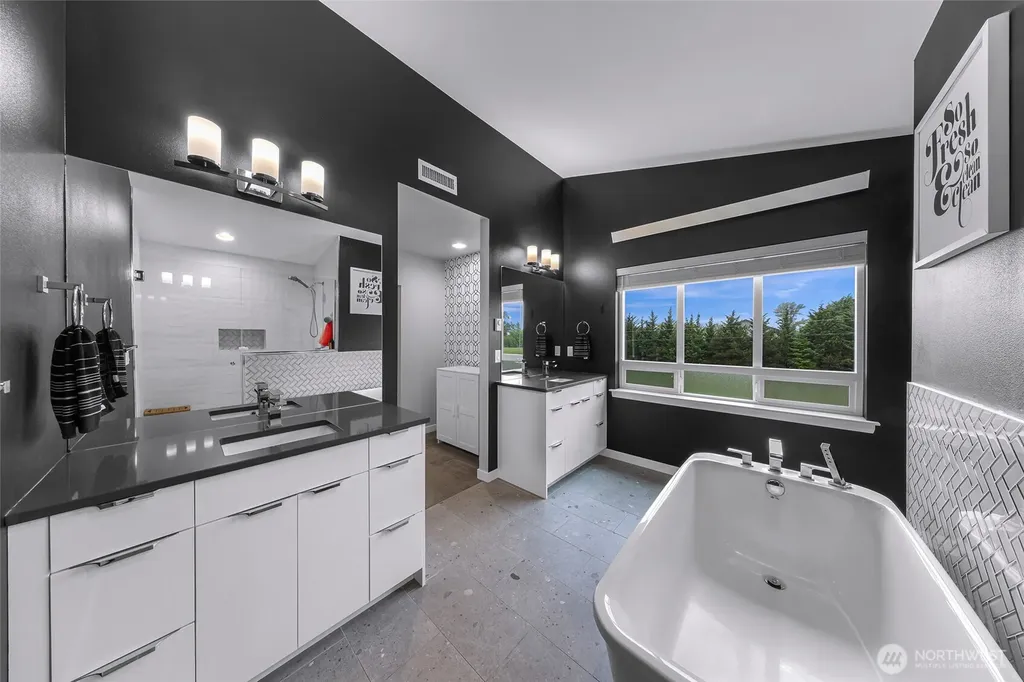 983 Sunseeker Lane Bellingham WA 98226