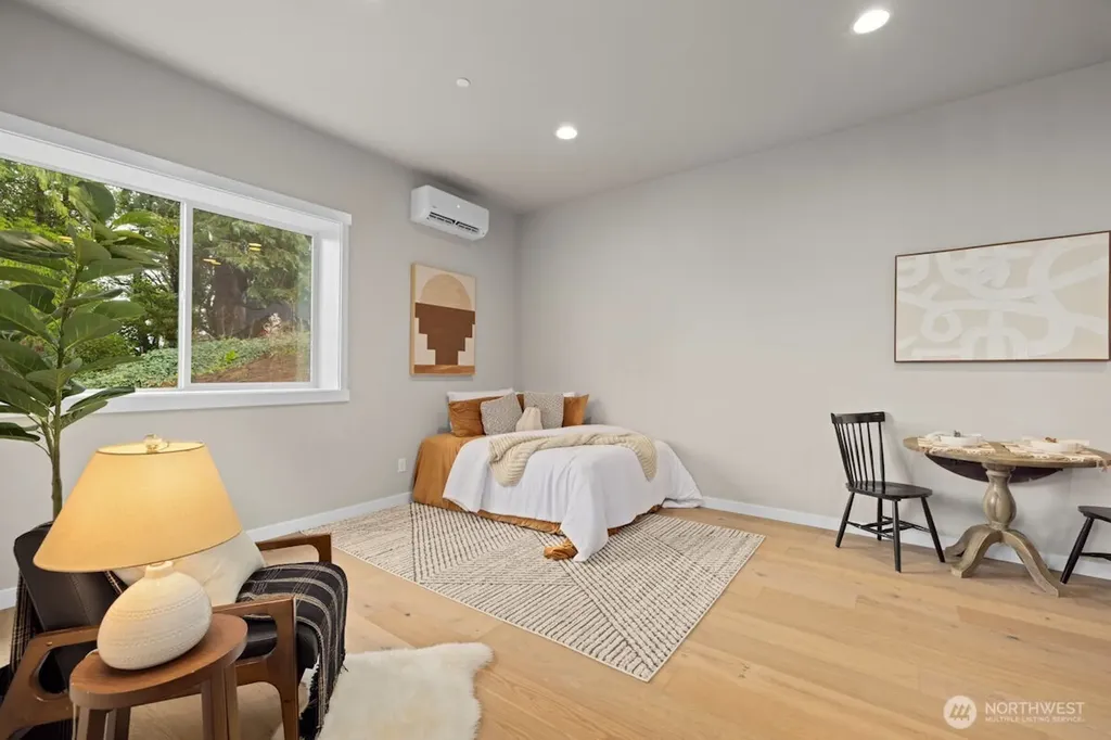 7853 S 132 Street Seattle WA 98178