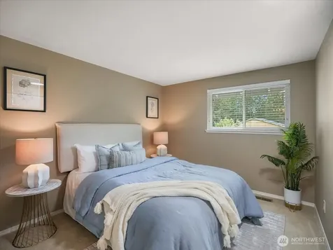 17649 SE 297th Place Kent WA 98042