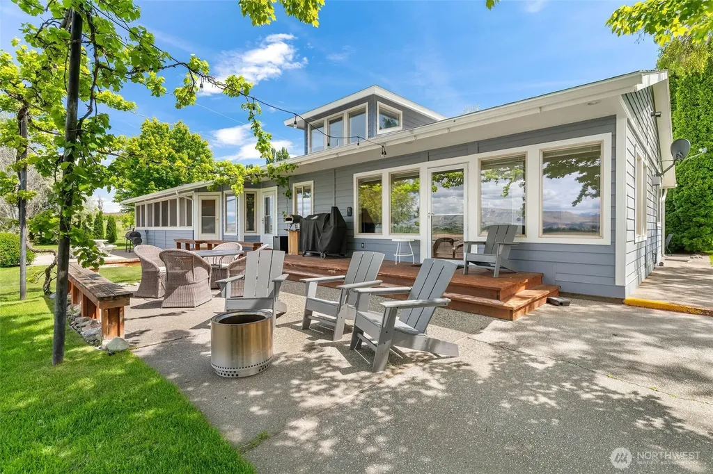 32 Midland Road Brewster WA 98813