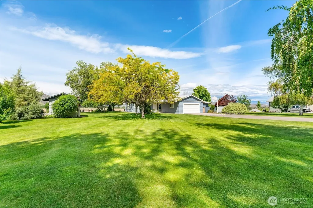 32 Midland Road Brewster WA 98813