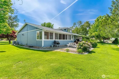 32 Midland Road Brewster WA 98813