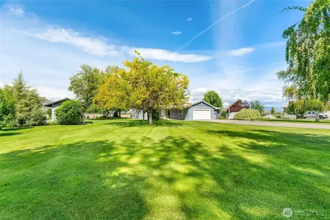 32 Midland Road Brewster WA 98813