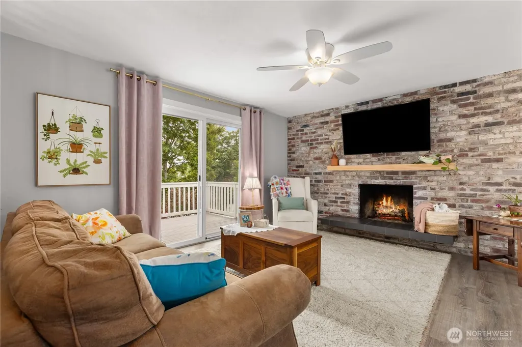 4829 S 166th Street Seatac WA 98188
