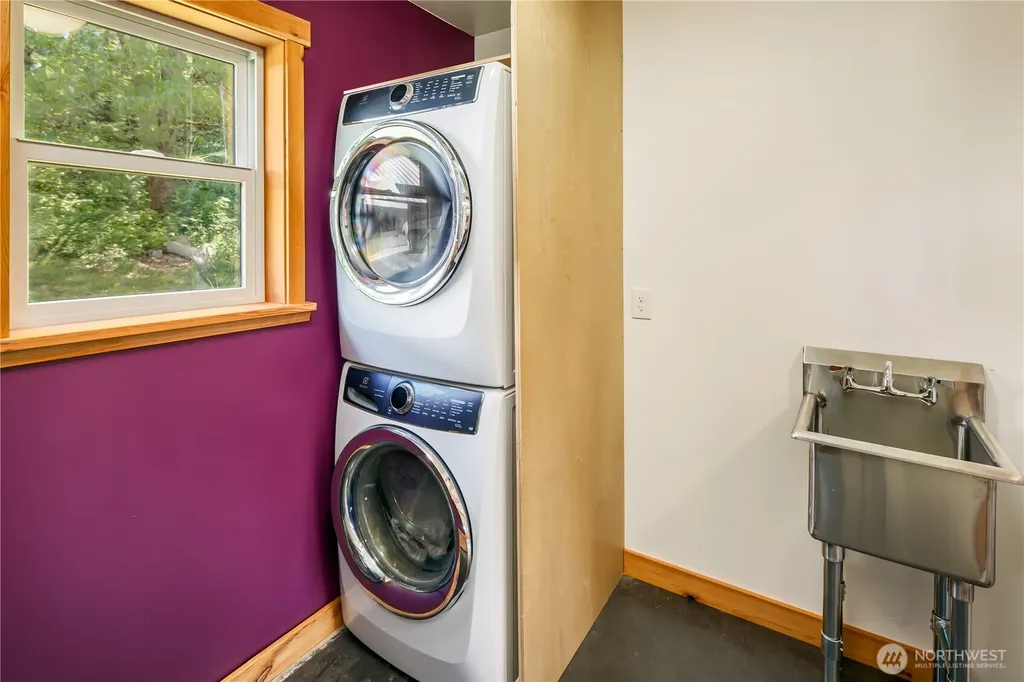 5862 Noon Road Bellingham WA 98226