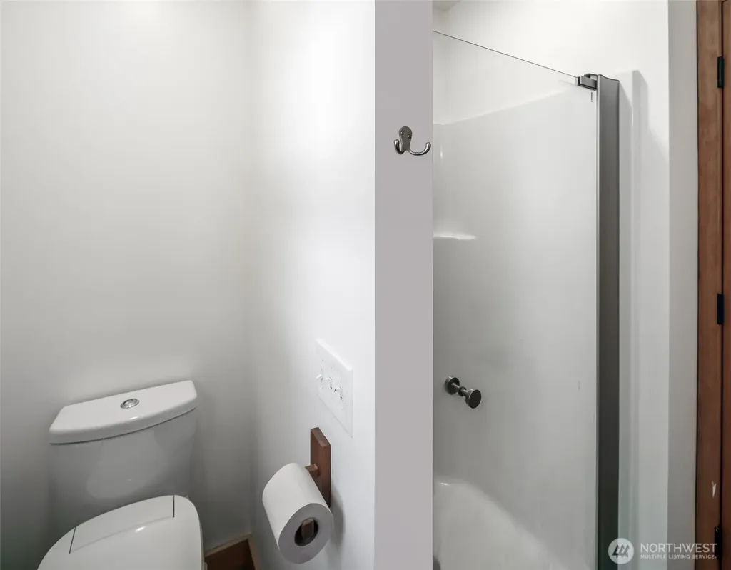 5862 Noon Road Bellingham WA 98226
