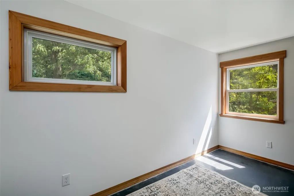 5862 Noon Road Bellingham WA 98226