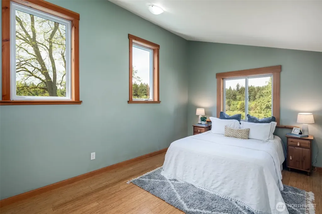 5862 Noon Road Bellingham WA 98226