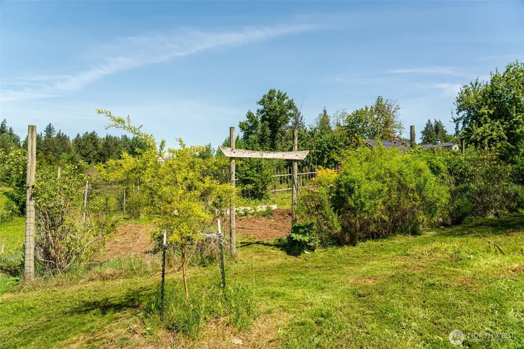 5862 Noon Road Bellingham WA 98226