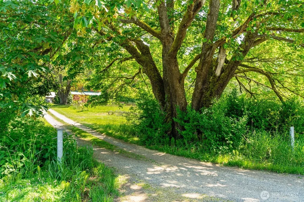 5862 Noon Road Bellingham WA 98226