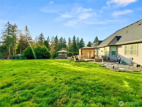 6712 94th Street E Puyallup WA 98371