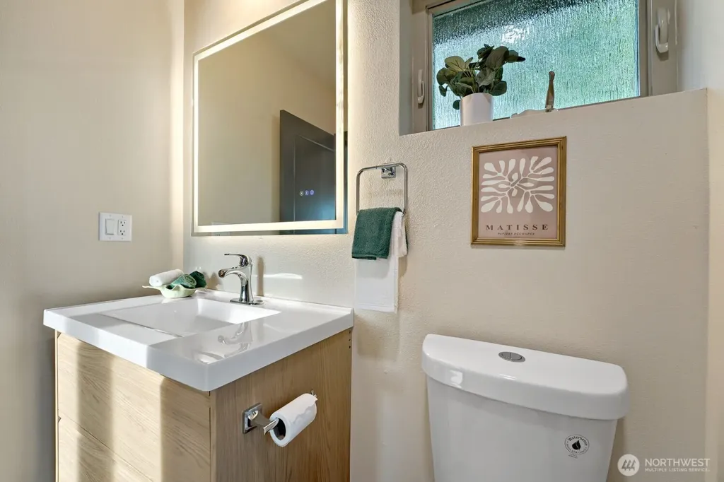 4586 22nd Avenue SW Seattle WA 98106