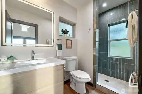 4586 22nd Avenue SW Seattle WA 98106