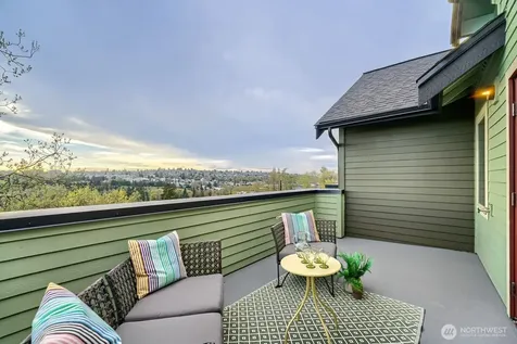 4586 22nd Avenue SW Seattle WA 98106