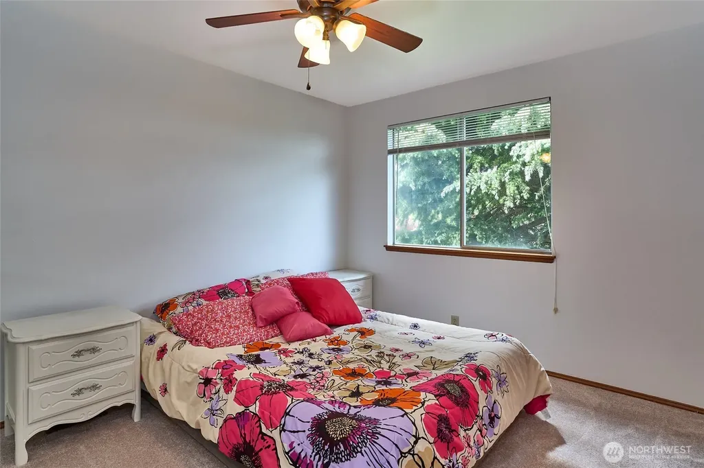 1404 S 290th Place Federal Way WA 98003