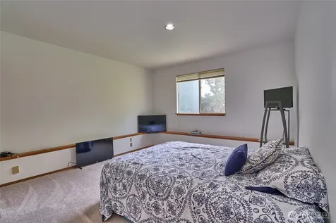 1404 S 290th Place Federal Way WA 98003