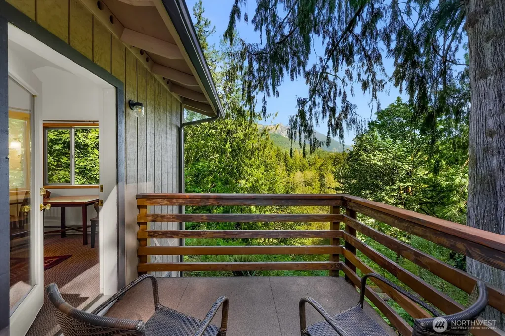 9778 Mt Baker Highway Deming WA 98244