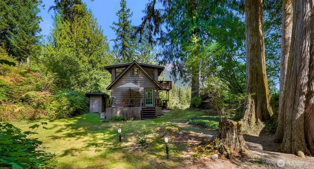 9778 Mt Baker Highway Deming WA 98244
