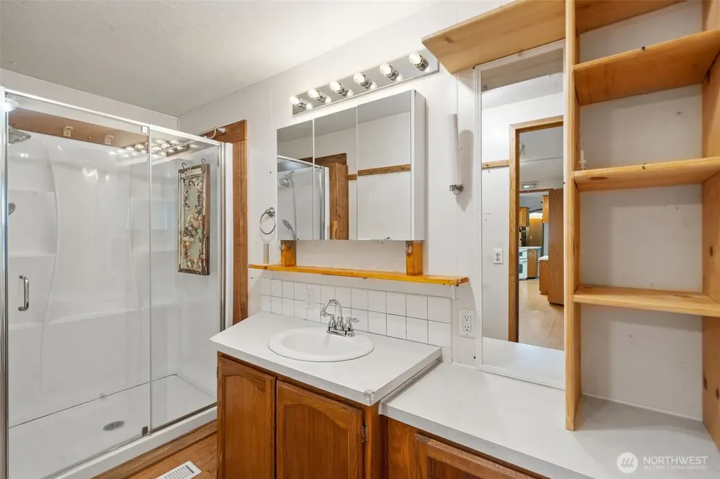 5501 E Agate Road Shelton WA 98584
