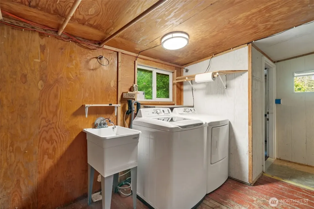 5501 E Agate Road Shelton WA 98584