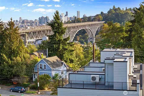 722 N 36th Street Seattle WA 98103