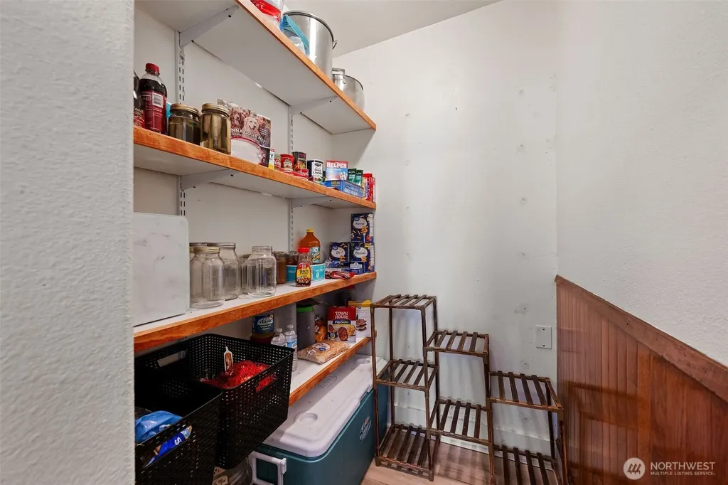1218 Cedar Street Raymond WA 98577