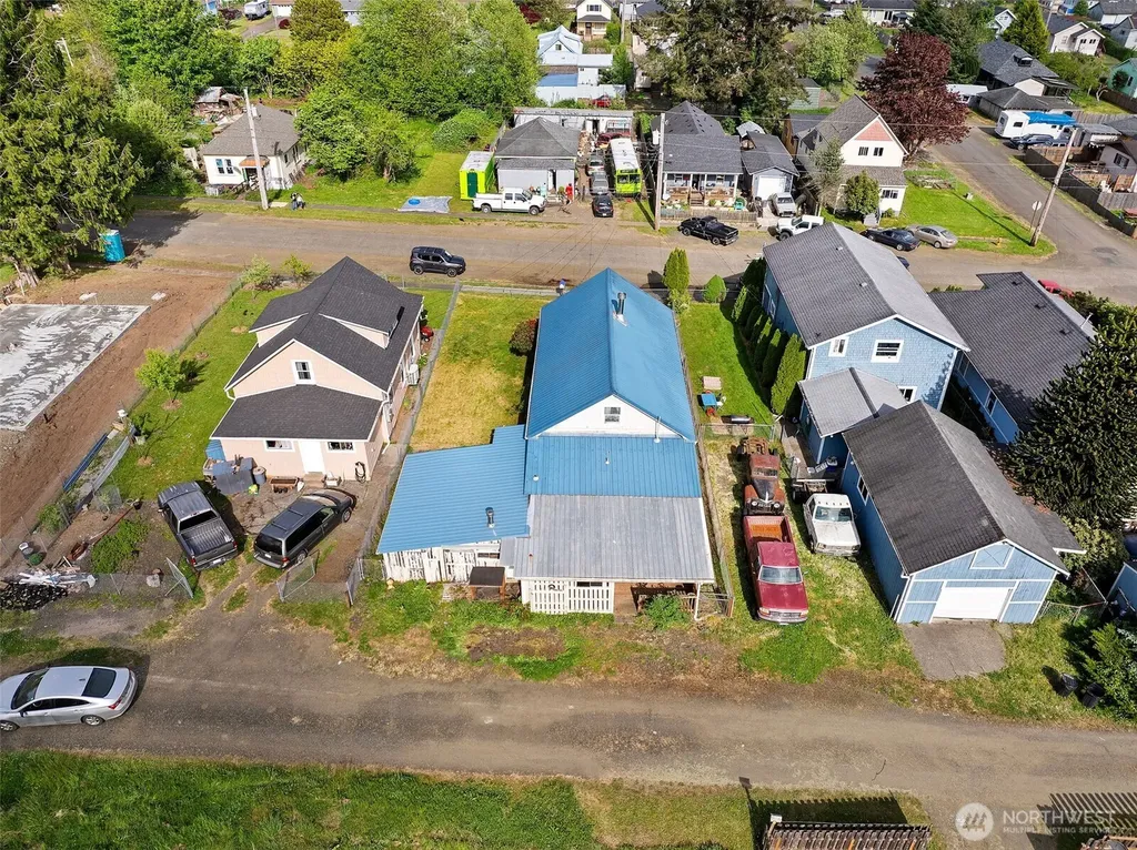 1218 Cedar Street Raymond WA 98577
