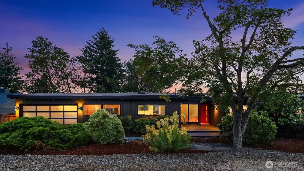 15717 62nd Avenue NE Kenmore WA 98028