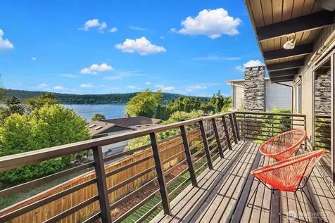 15717 62nd Avenue NE Kenmore WA 98028